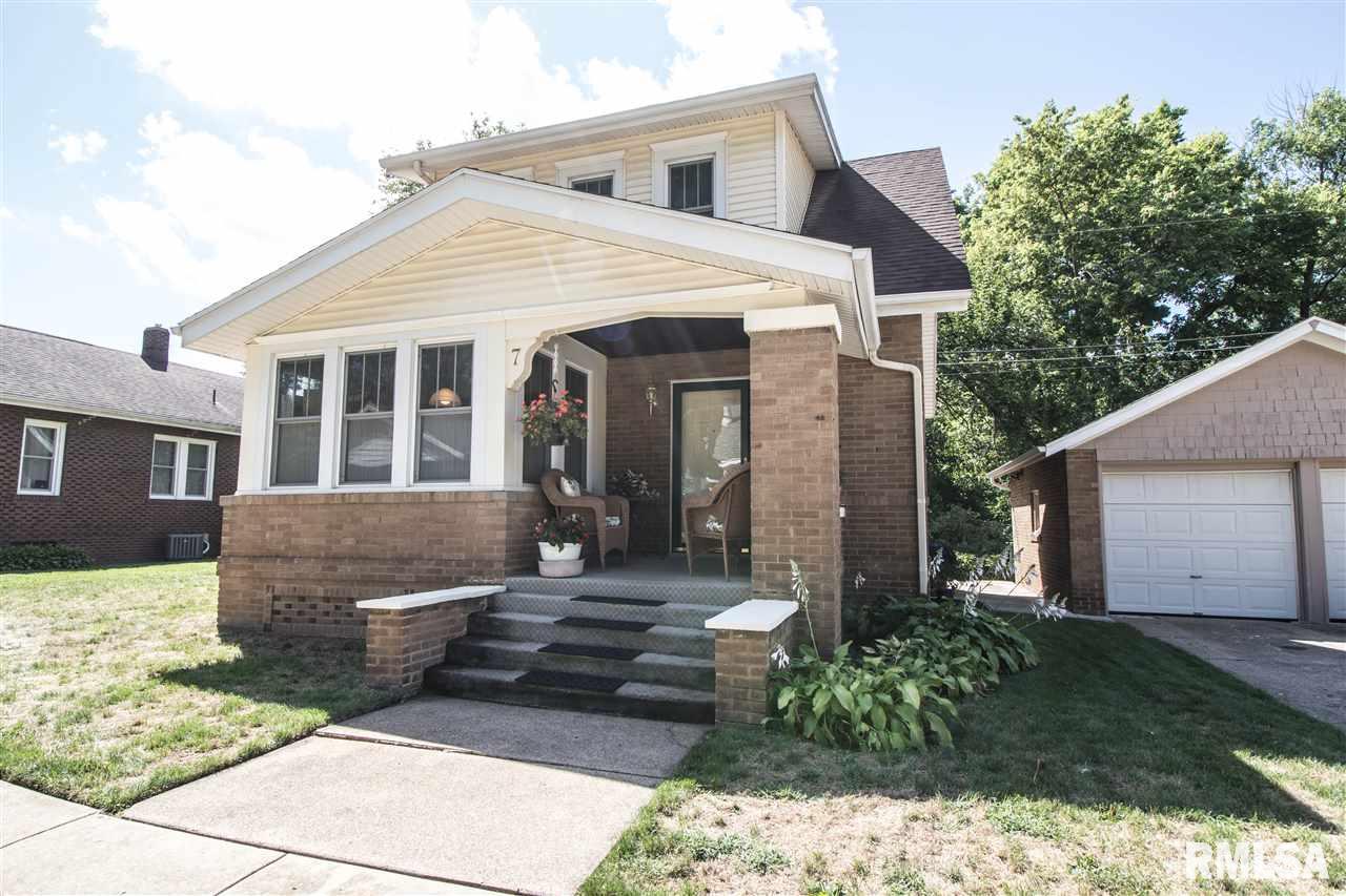 7 Rosenberg Court Pekin, IL 61554 - Photo 2 of 25 Gallery Image 2