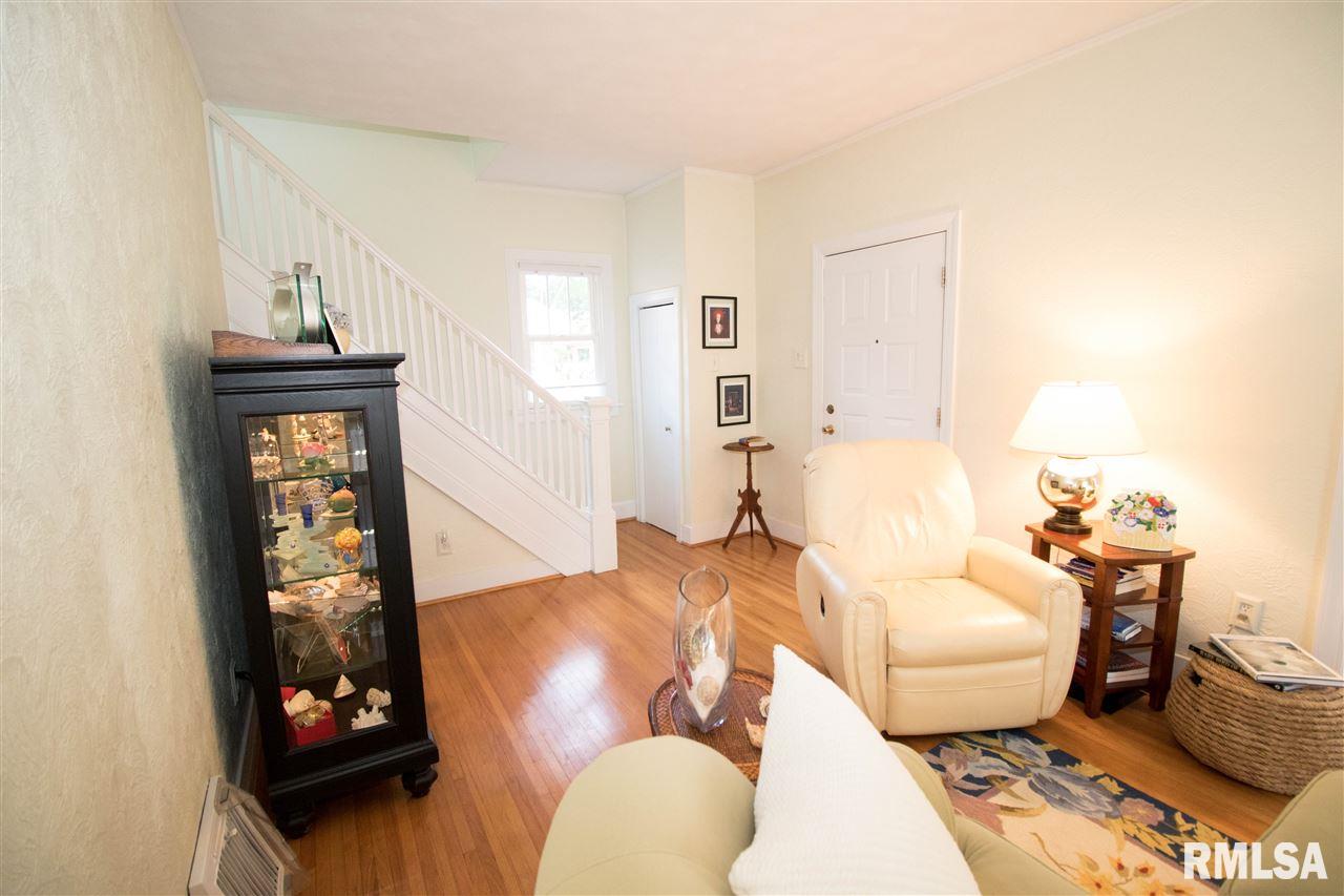 7 Rosenberg Court Pekin, IL 61554 - Photo 6 of 25 Gallery Image 6