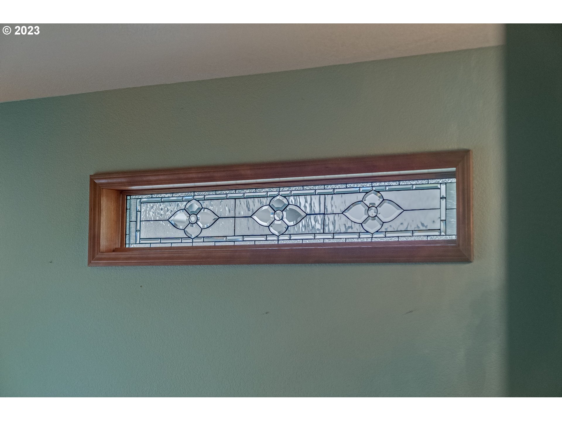 1740 North Laurelwood Loop Canby, OR 97013 - Photo 27 of 46 a view of a small space