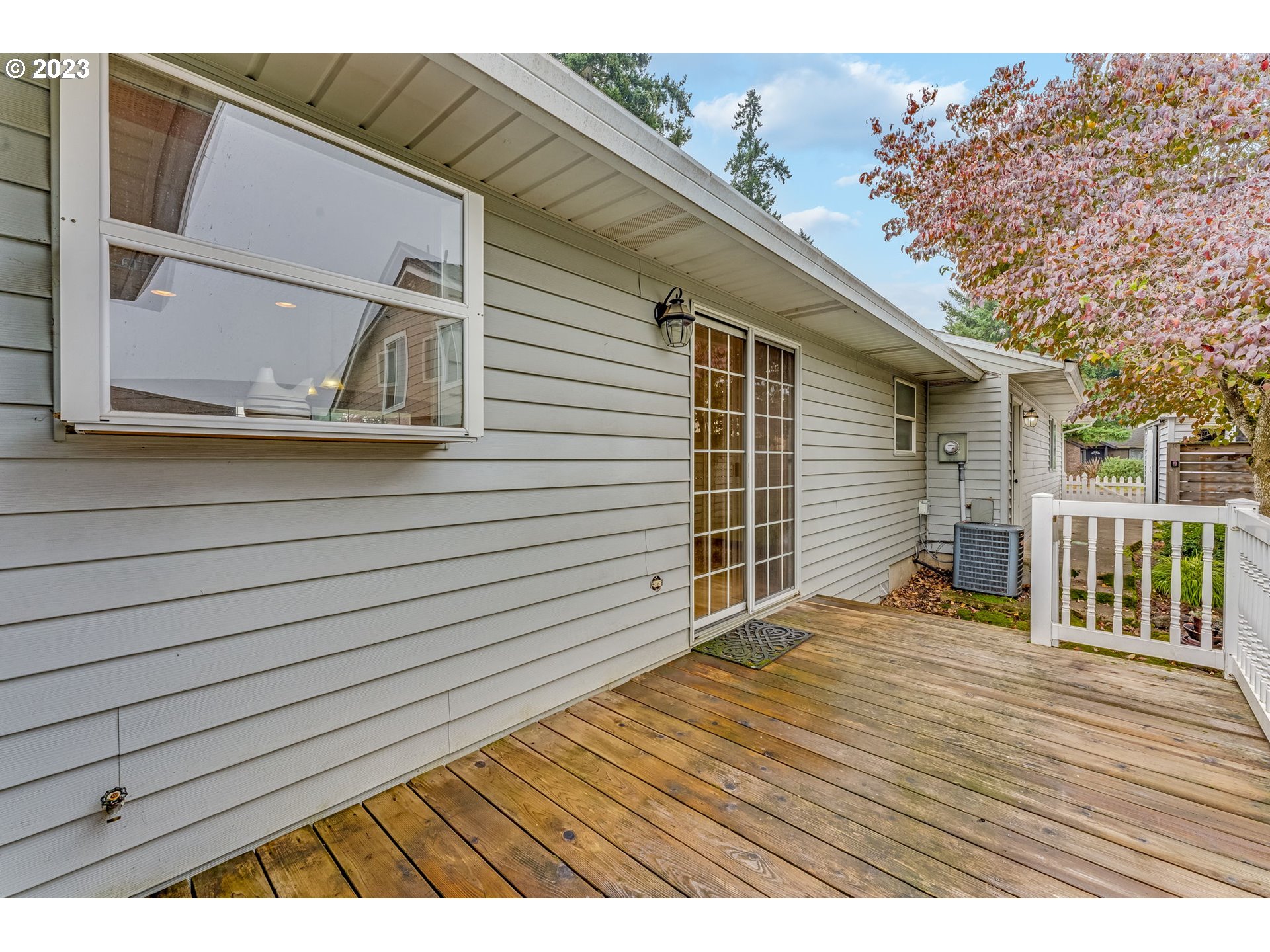 1740 North Laurelwood Loop Canby, OR 97013 - Photo 41 of 46 a view of backyard with a deck