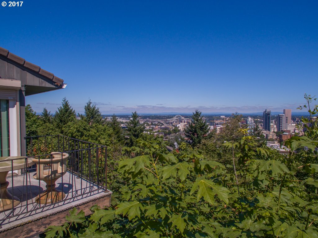 1201 Southwest Rivington Drive Portland, OR 97201 - Photo 17 of 32 Deck