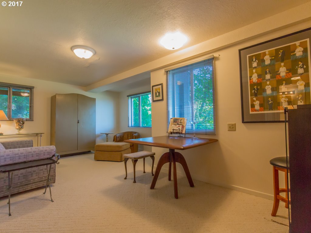 1201 Southwest Rivington Drive Portland, OR 97201 - Photo 20 of 32 Bedroom
