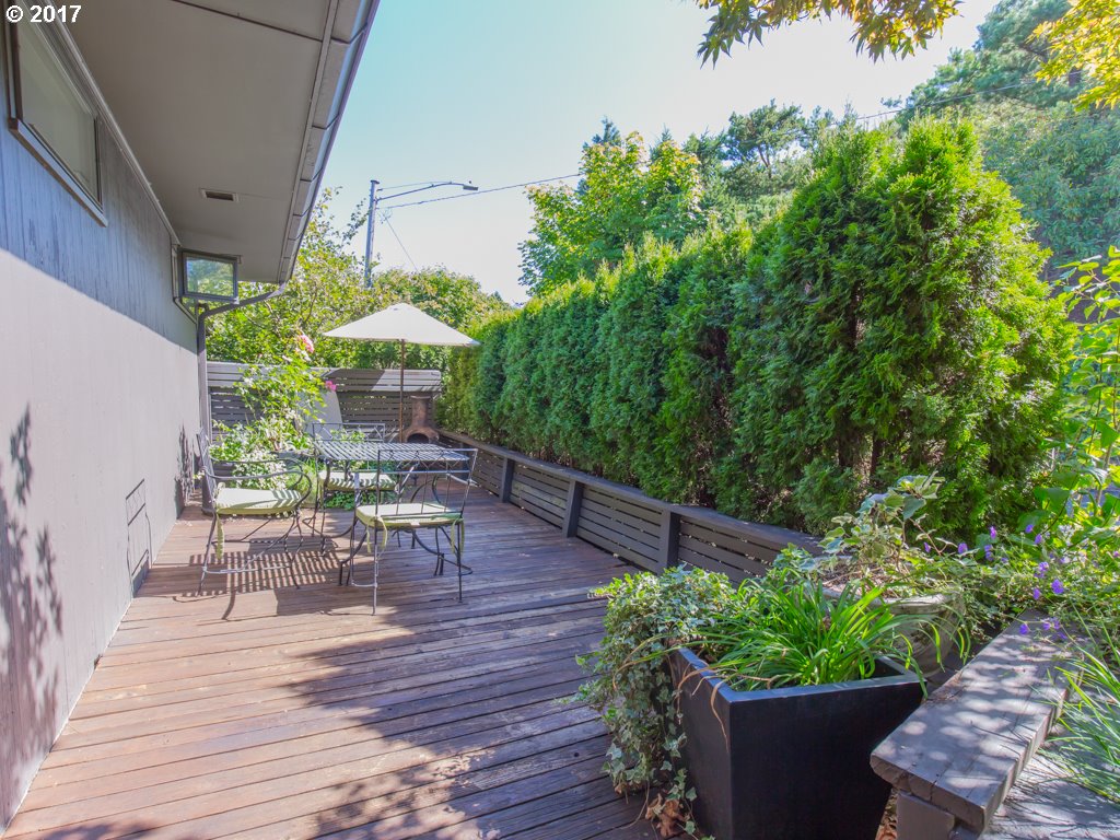 1201 Southwest Rivington Drive Portland, OR 97201 - Photo 24 of 32 Patio