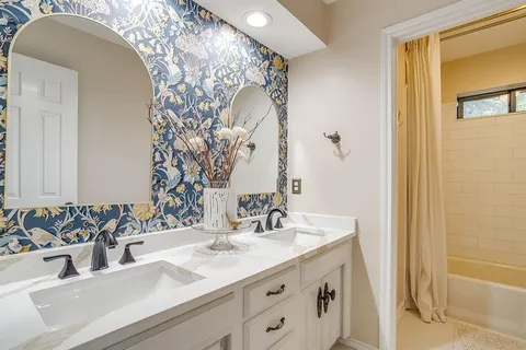 $510,000 | 3704 Edgefield Lane, Bedford, TX 76021
