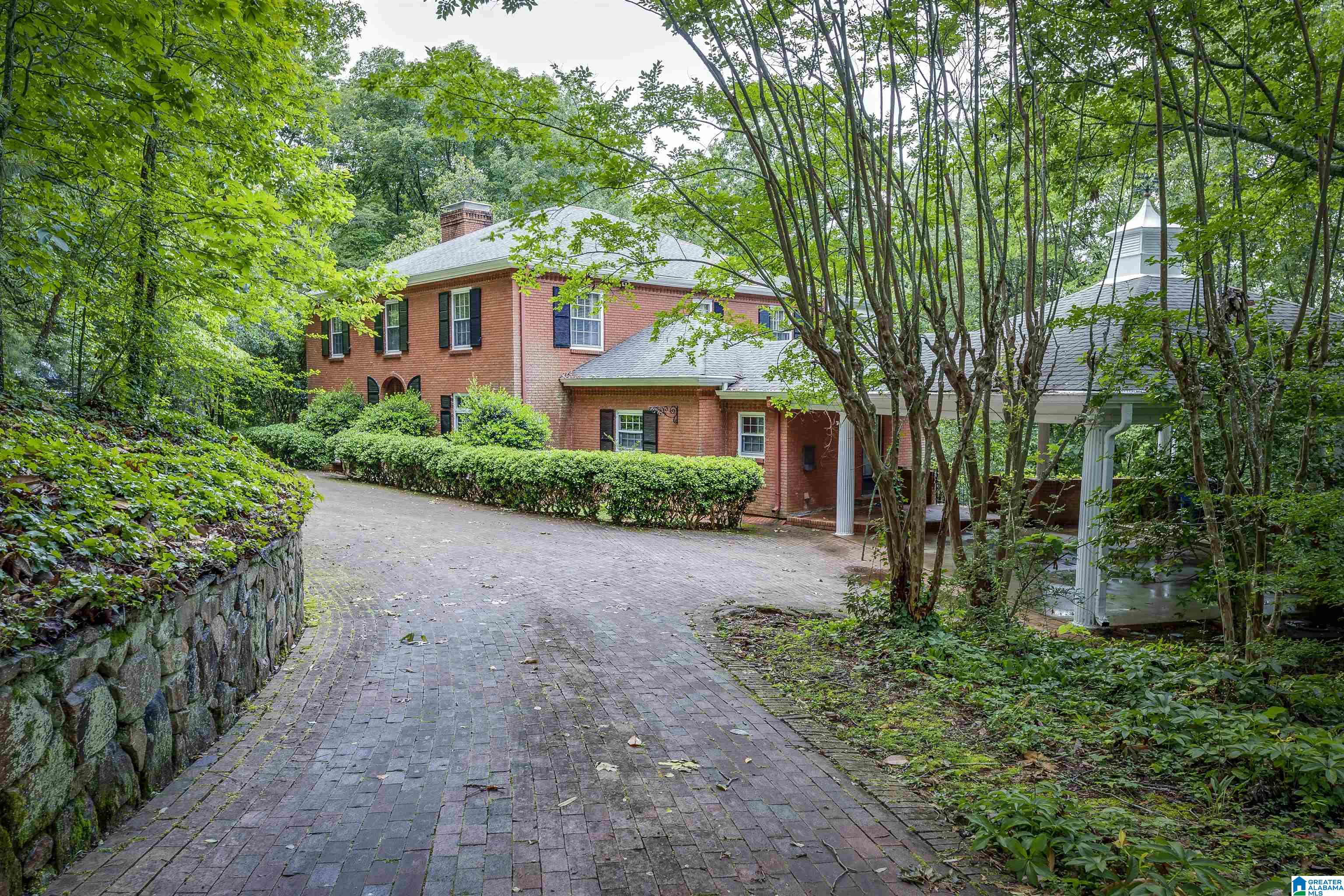 526 Hillyer High Road Anniston, AL 36207 - Photo 1 of 33