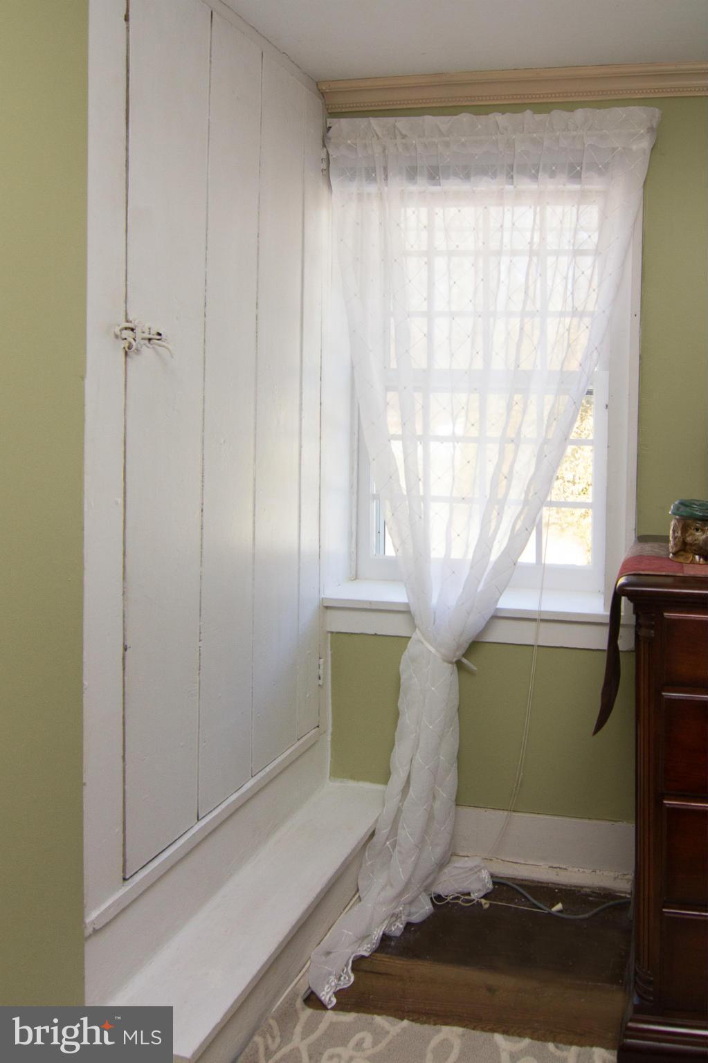 2649 Manchester Road Westminster, MD 21157 - Photo 21 of 30 Access to attic in master bedroom