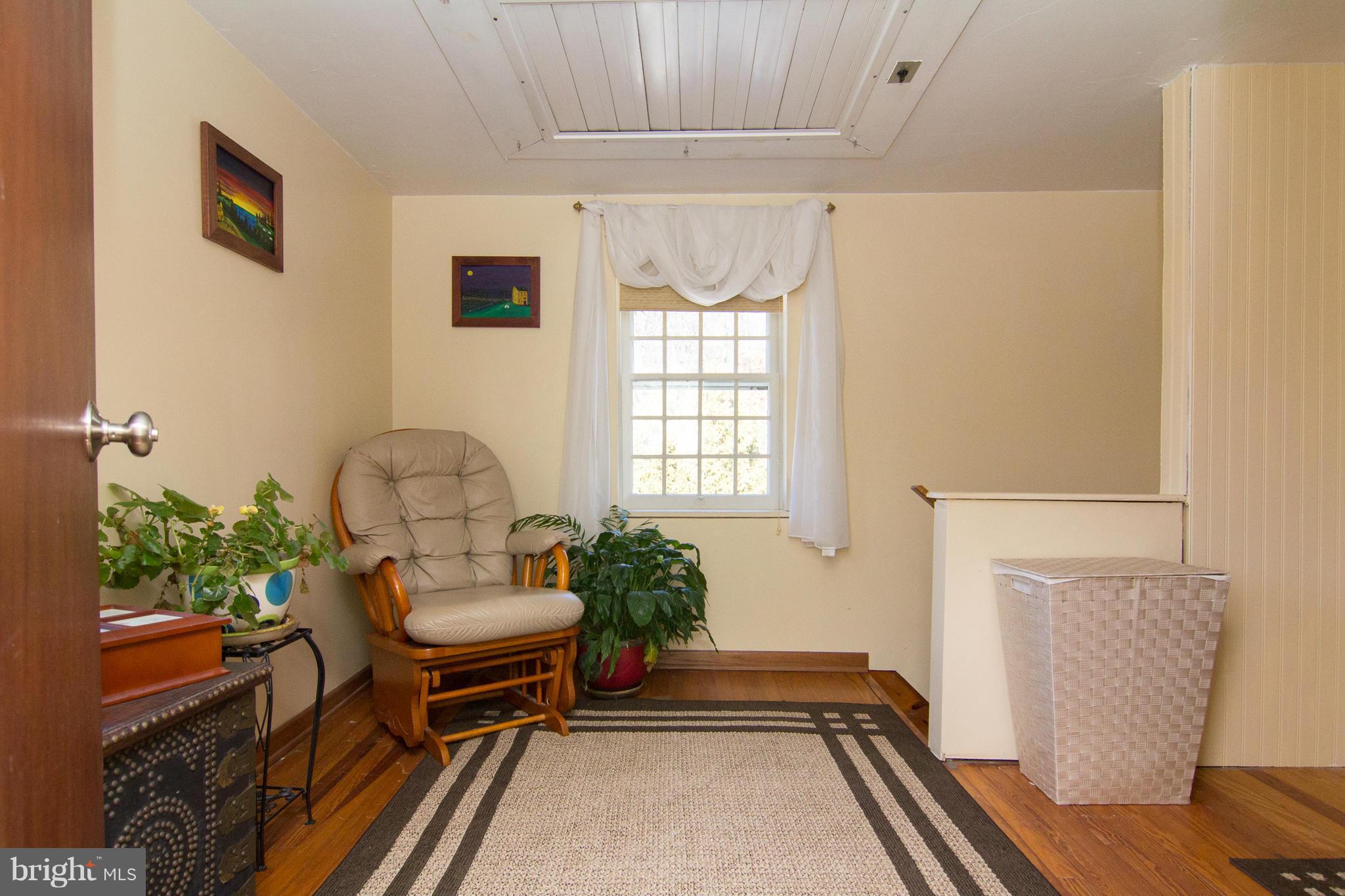 2649 Manchester Road Westminster, MD 21157 - Photo 4 of 30 Upstairs sunny sitting ares
