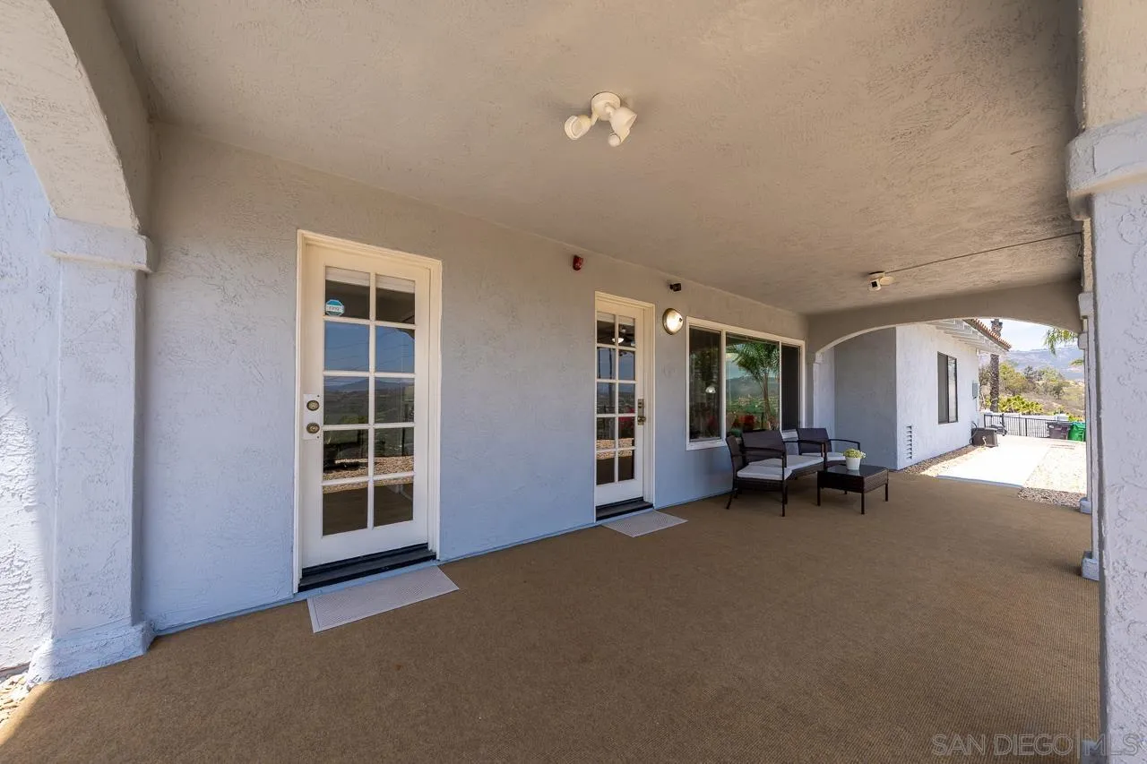 7087 Rancho Santa Fe View Court Rancho Santa Fe, CA 92067 - Photo 41 of 56