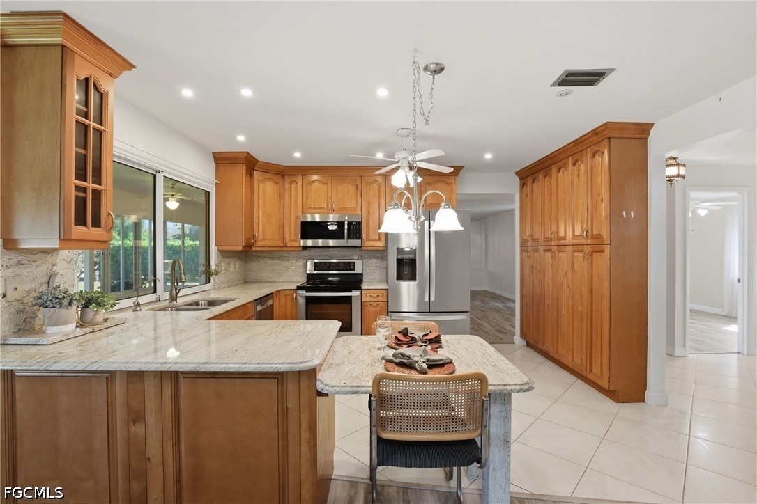 12878 Iona Road Fort Myers, FL 33908 - Photo 7 of 40