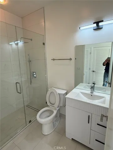 $3,700 | 17814 Bullock Street, Encino, CA 91316