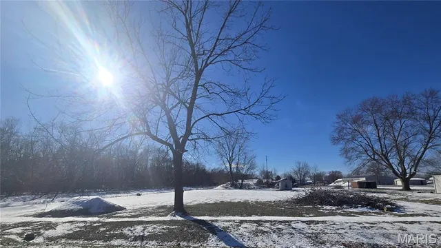 $11,000 | 102 3rd Street, Coffeen, IL 62017