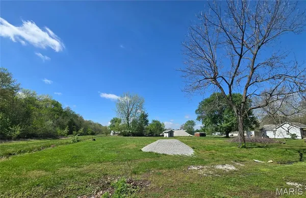 $10,500 | 102 3rd Street, Coffeen, IL 62017