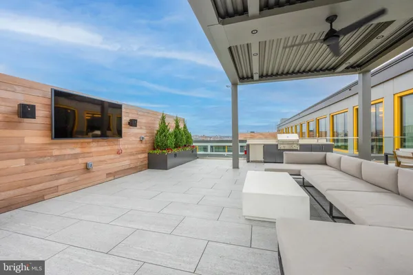$2,000 | 569 North 5th Street, Unit 422, Philadelphia, PA 19123