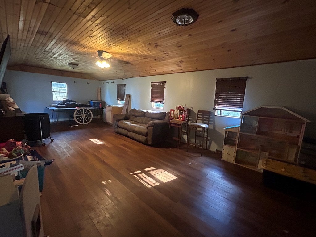 883 Pine Glade Road Rural Retreat, VA 24368 - Photo 4 of 43 Gallery Image 4