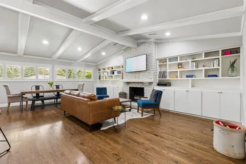 $799,000 | 10111 Shadyview Drive, Dallas, TX 75238