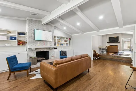 $799,000 | 10111 Shadyview Drive, Dallas, TX 75238