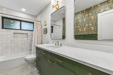 $799,000 | 10111 Shadyview Drive, Dallas, TX 75238