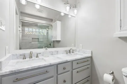 $799,000 | 10111 Shadyview Drive, Dallas, TX 75238