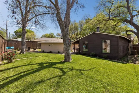 $799,000 | 10111 Shadyview Drive, Dallas, TX 75238