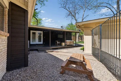 $799,000 | 10111 Shadyview Drive, Dallas, TX 75238