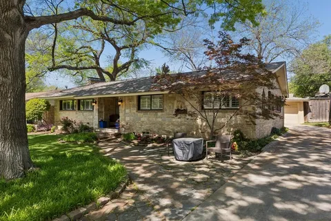 $799,000 | 10111 Shadyview Drive, Dallas, TX 75238