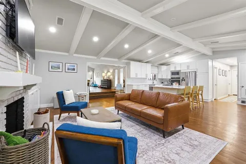 $765,000 | 10111 Shadyview Drive, Dallas, TX 75238