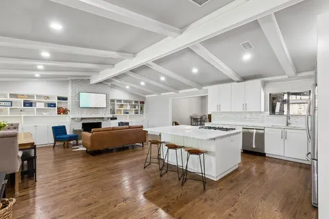 $799,000 | 10111 Shadyview Drive, Dallas, TX 75238