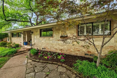 $765,000 | 10111 Shadyview Drive, Dallas, TX 75238