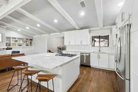 $799,000 | 10111 Shadyview Drive, Dallas, TX 75238