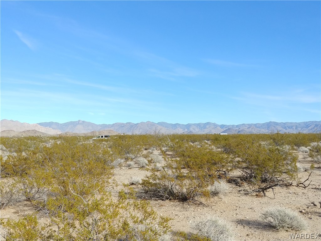 5 Castle Butte Road Yucca, AZ 86438 - Photo 18 of 31