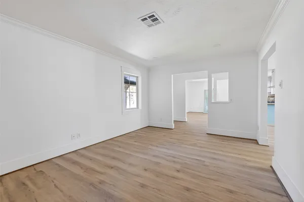 $2,725 | 1906 Shadow Bend Drive, Houston, TX 77043