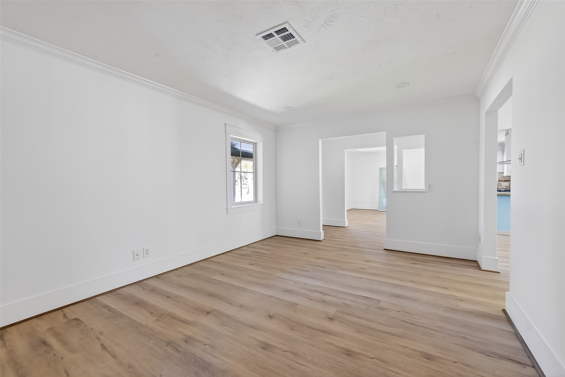 1906 Shadow Bend Drive Houston, TX 77043 - Photo 12 of 42
