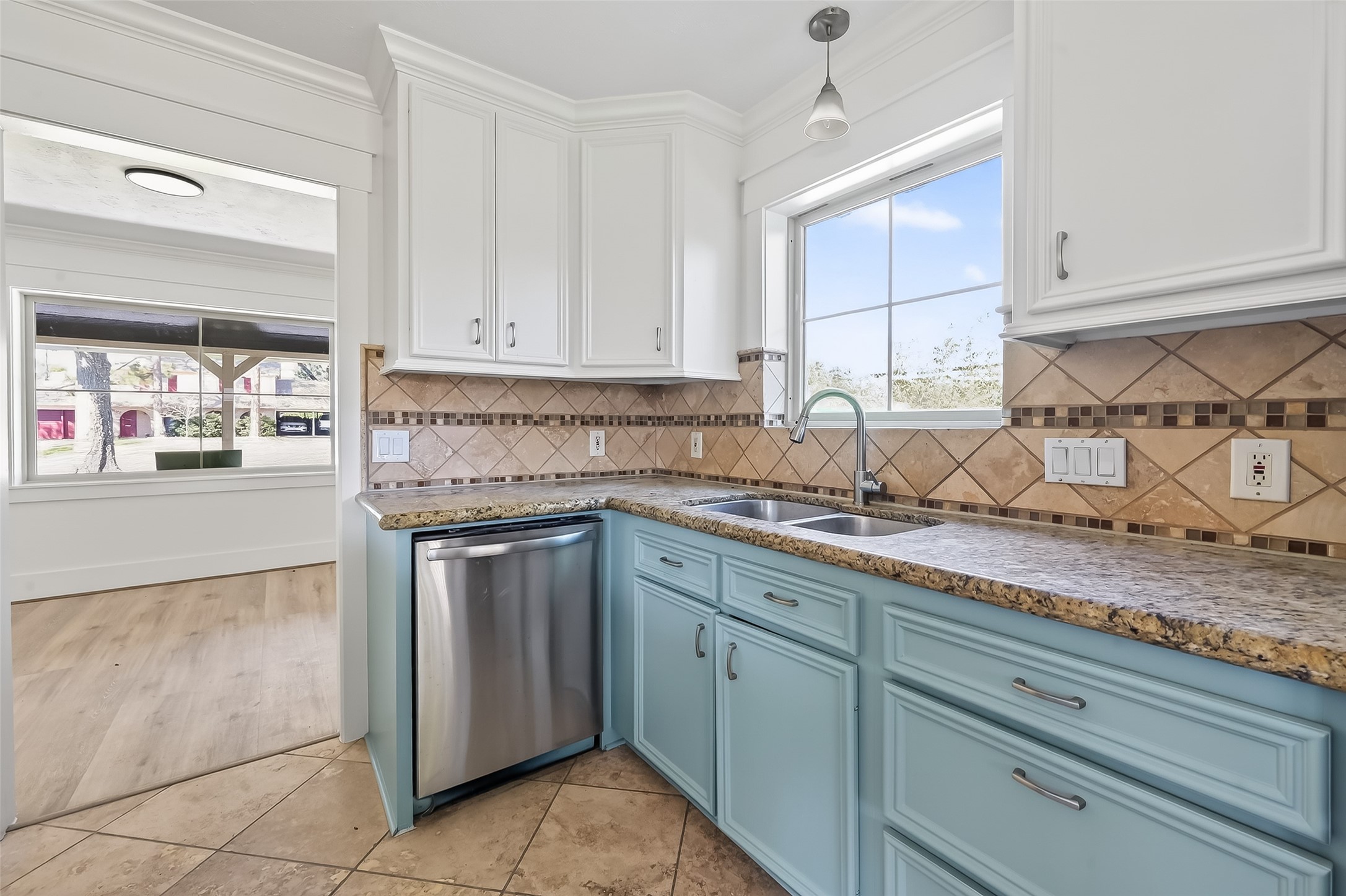 1906 Shadow Bend Drive Houston, TX 77043 - Photo 20 of 42