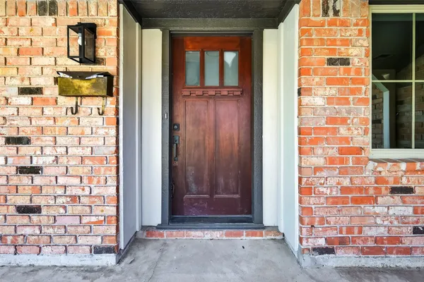 $2,725 | 1906 Shadow Bend Drive, Houston, TX 77043