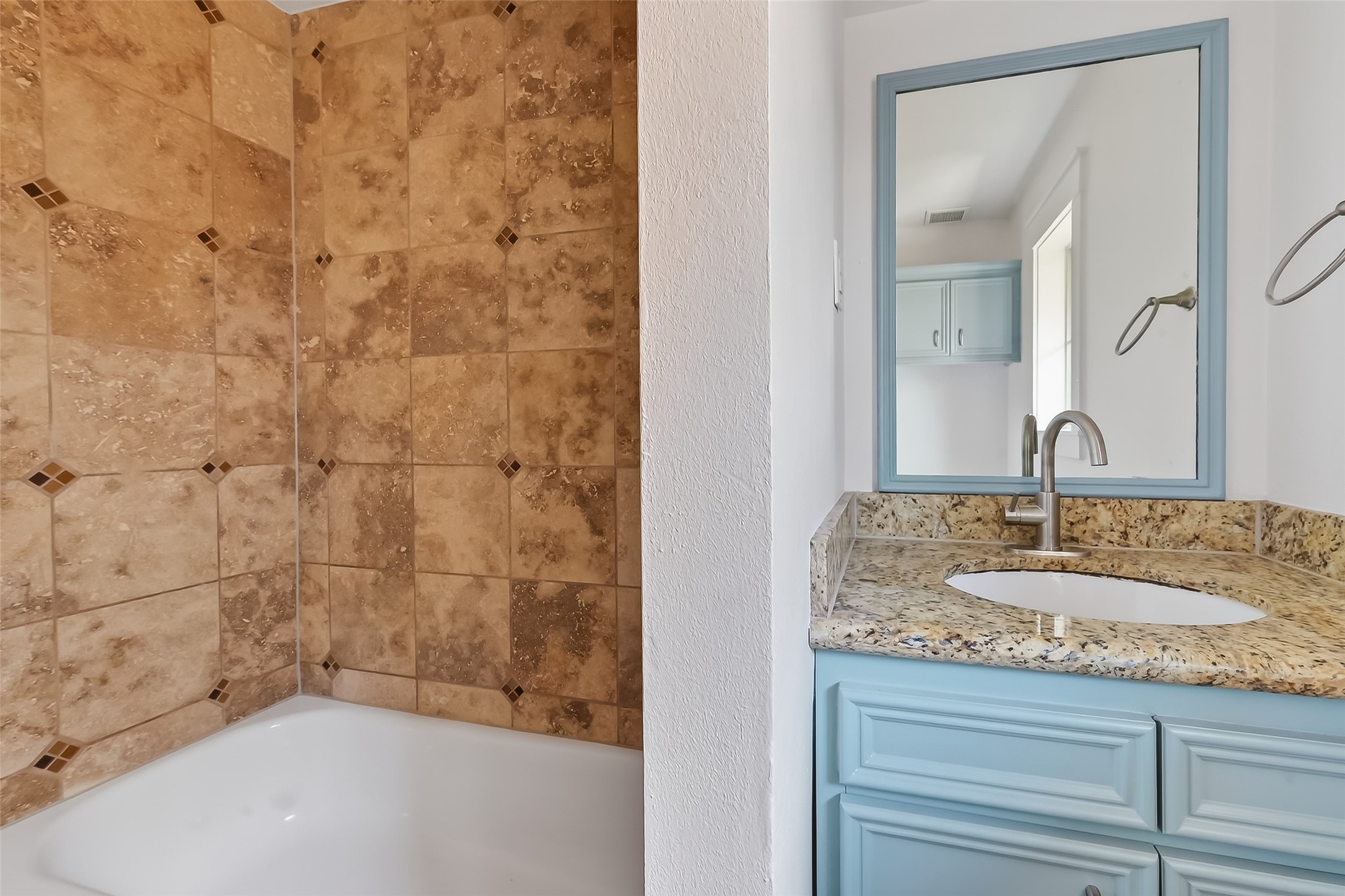1906 Shadow Bend Drive Houston, TX 77043 - Photo 32 of 42