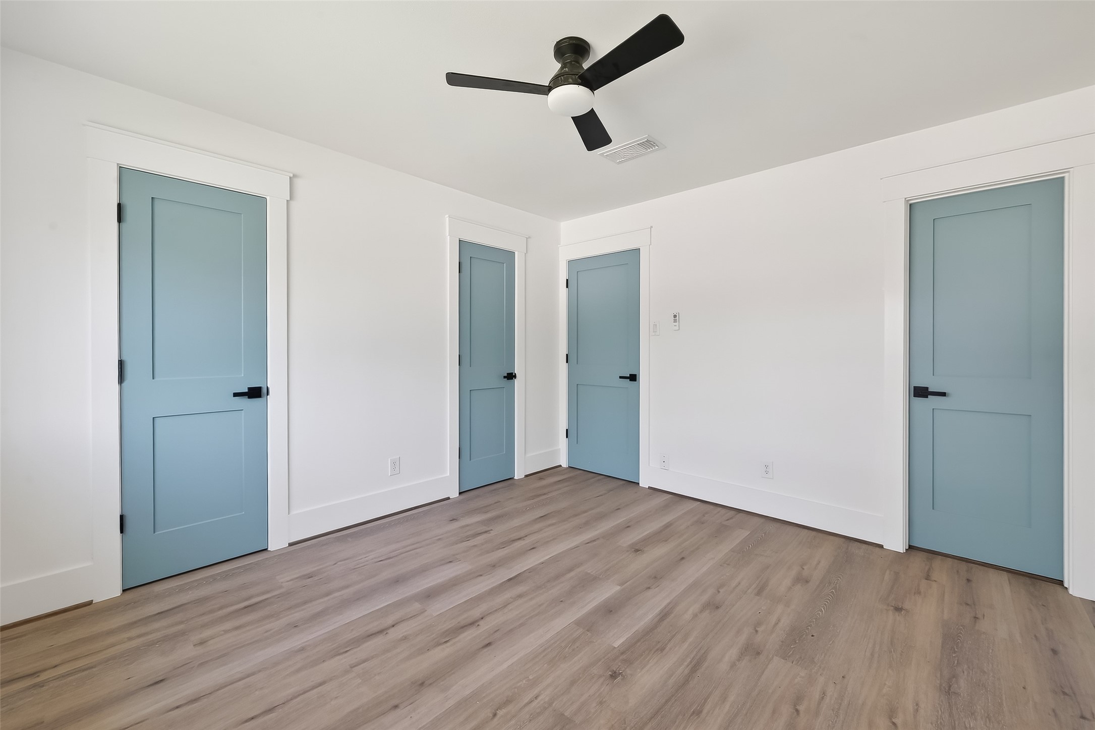 1906 Shadow Bend Drive Houston, TX 77043 - Photo 34 of 42