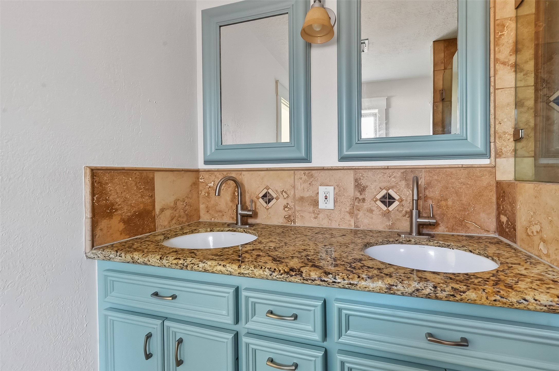 1906 Shadow Bend Drive Houston, TX 77043 - Photo 36 of 42