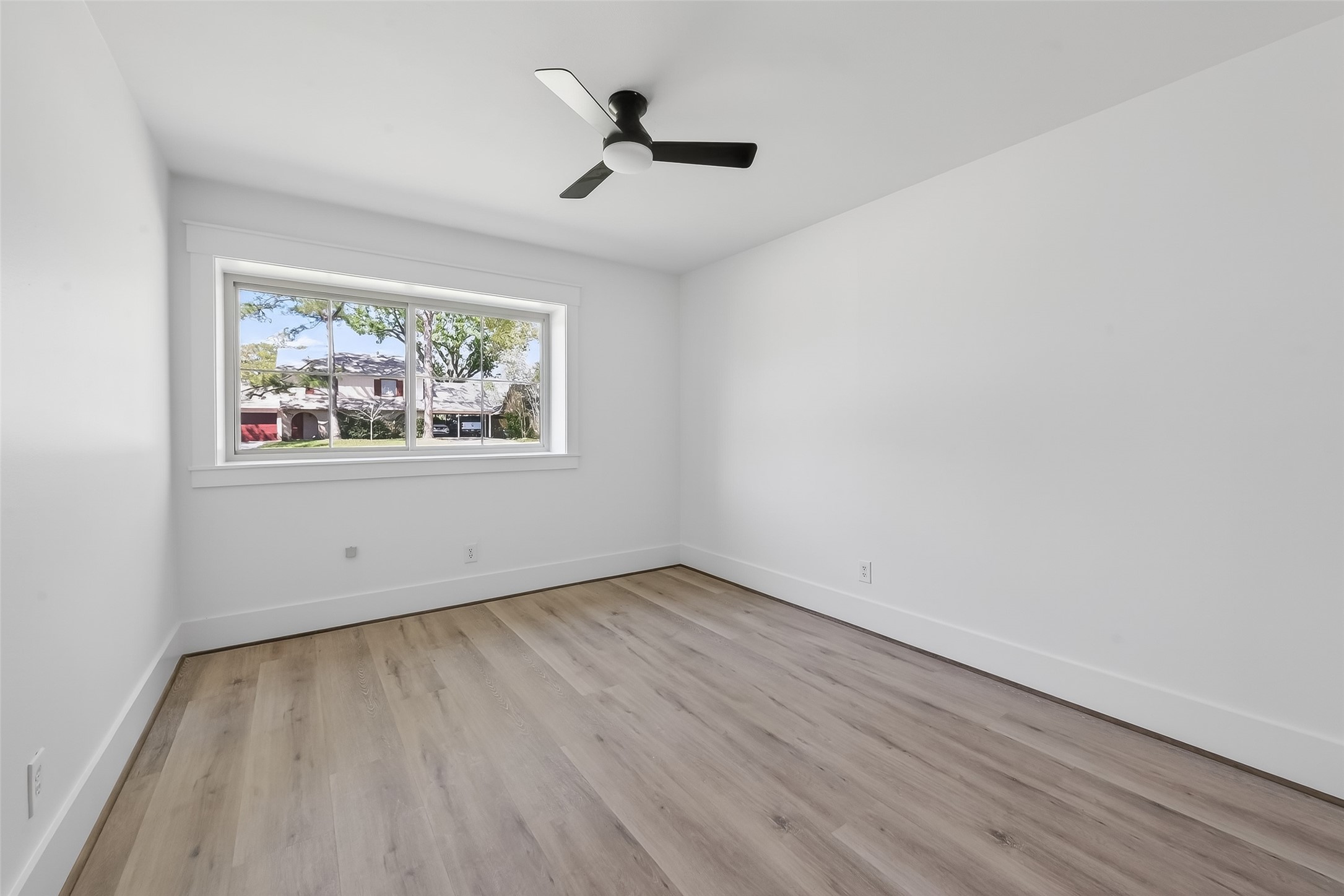 1906 Shadow Bend Drive Houston, TX 77043 - Photo 37 of 42