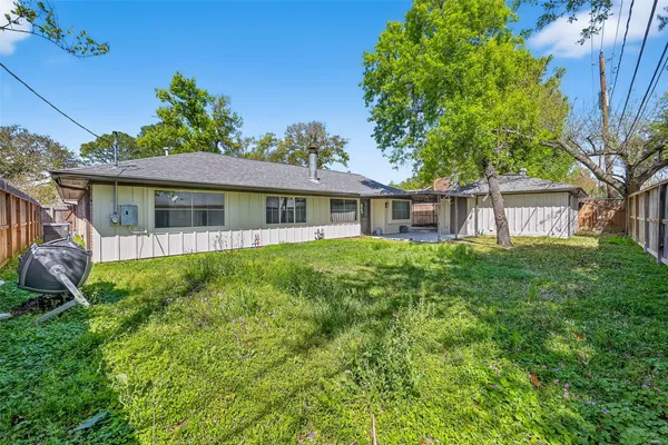 $2,725 | 1906 Shadow Bend Drive, Houston, TX 77043