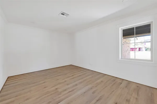 $2,725 | 1906 Shadow Bend Drive, Houston, TX 77043