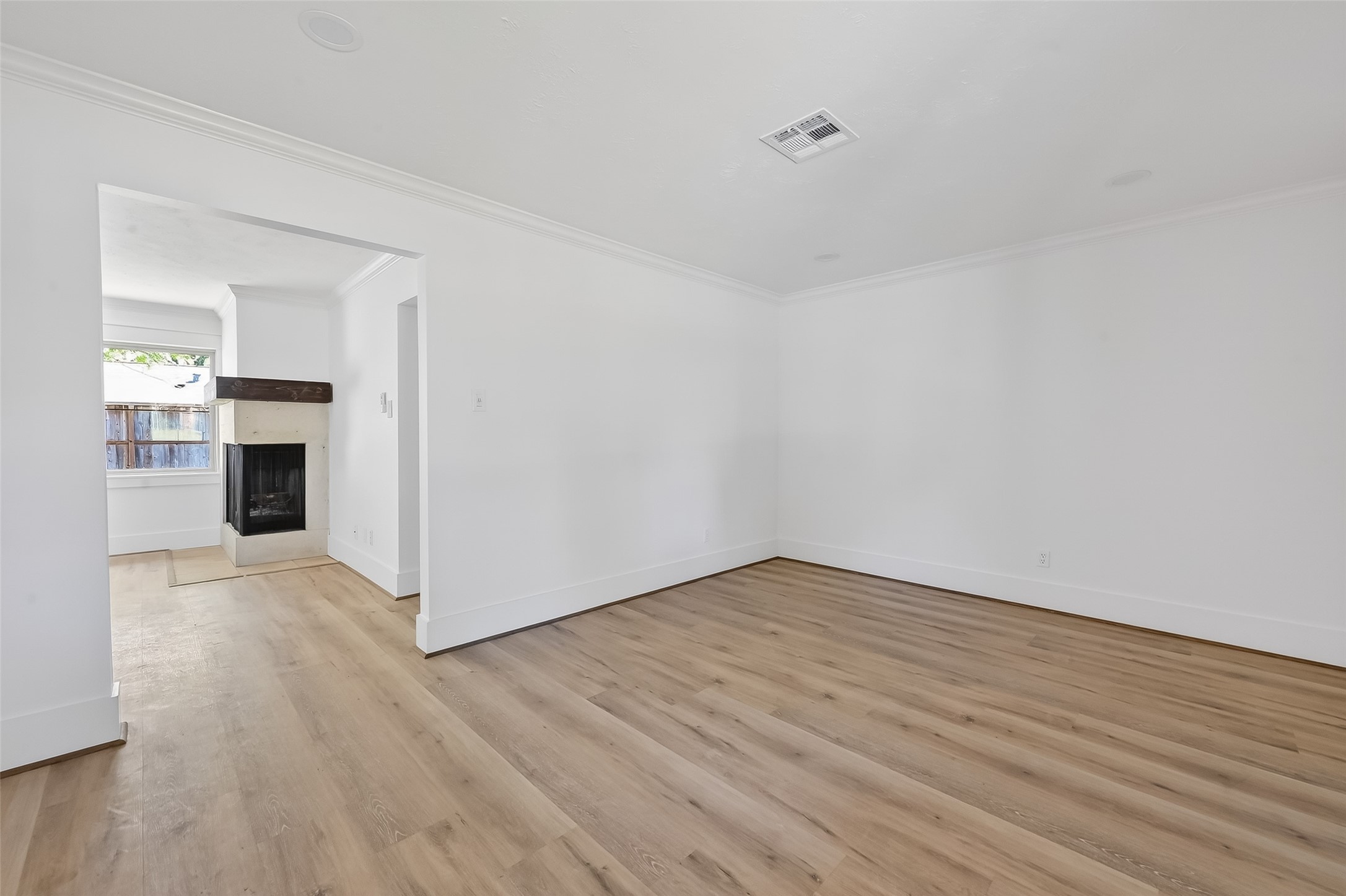 1906 Shadow Bend Drive Houston, TX 77043 - Photo 10 of 42