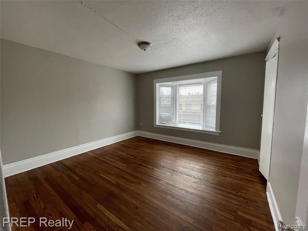 9430 John R Street Detroit, MI 48202 - Photo 8 of 12