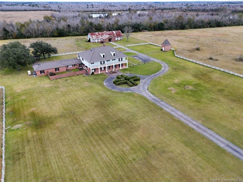 8424 Frontage Road Iowa, LA 70647 - Photo 8 of 65