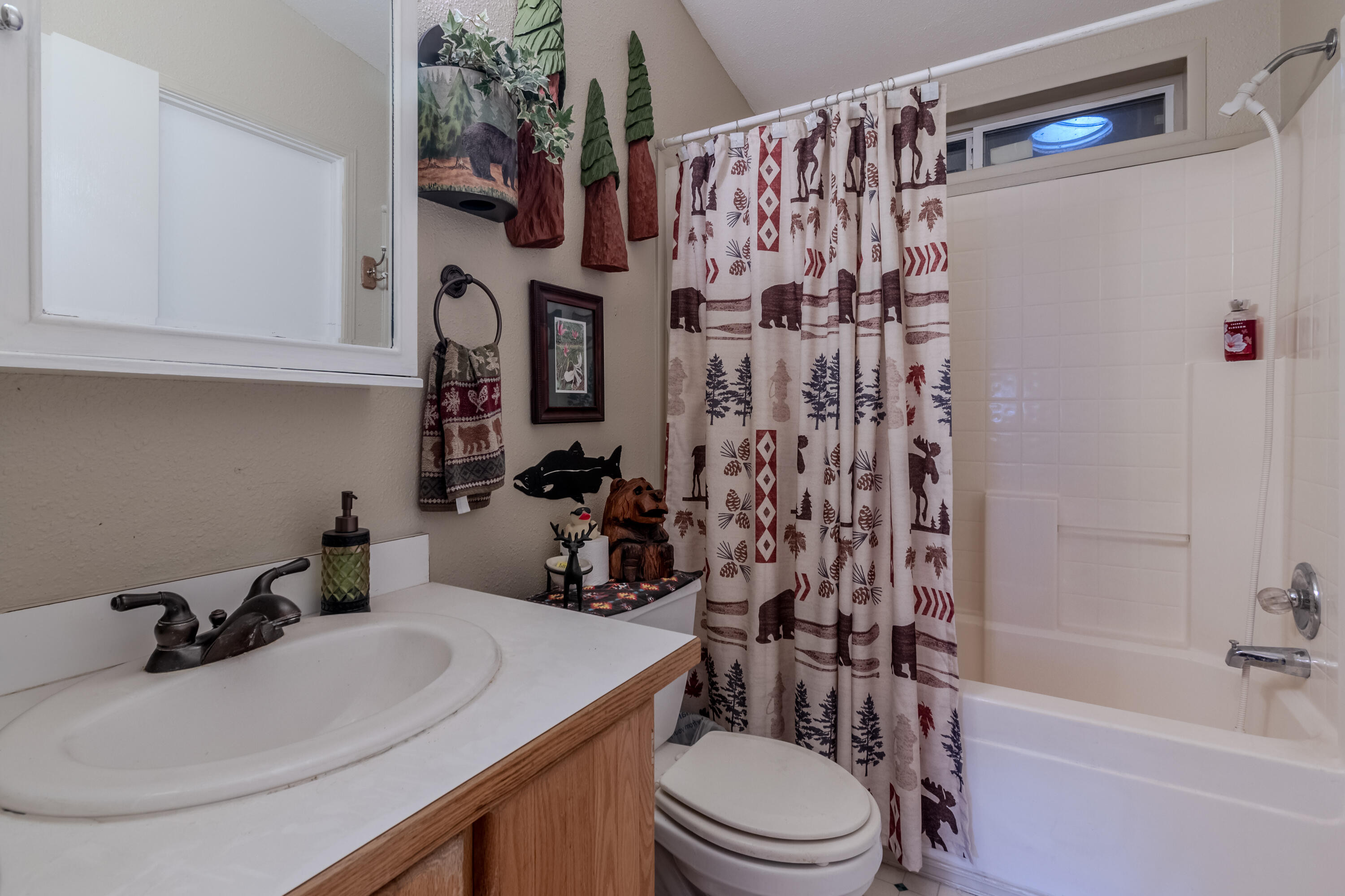 110 West 5th Street Phoenix, OR 97535 - Photo 12 of 25