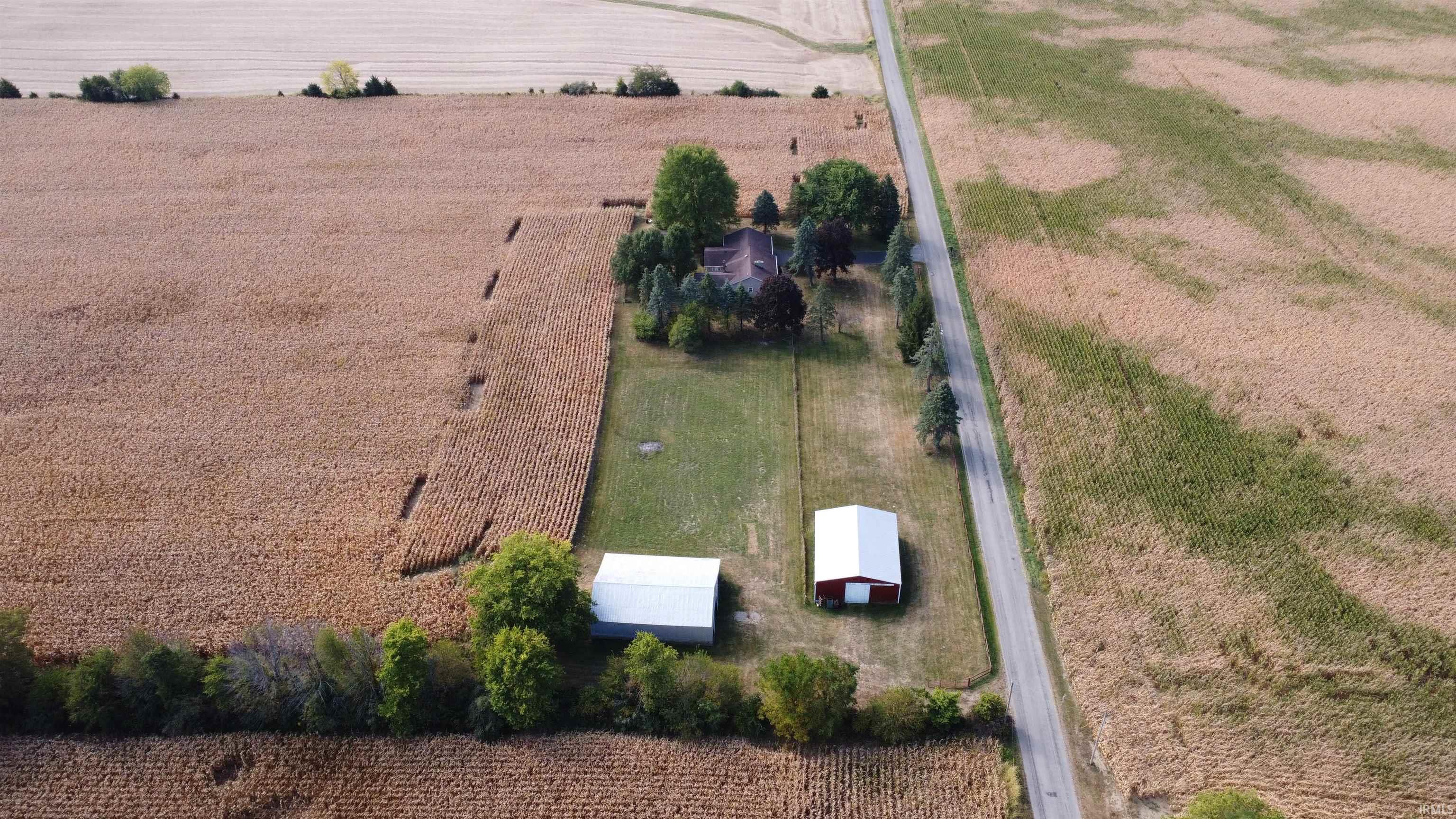 6919 North Henry County Line Road Hagerstown, IN 47346 - Photo 3 of 26 Gallery Image 3