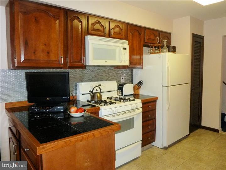 112 Christopher Mill Road Medford, NJ 08055 - Photo 4 of 24 Kitchen