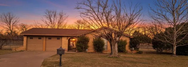 $205,000 | 1705 Southeast 11th Street, Mineral Wells, TX 76067