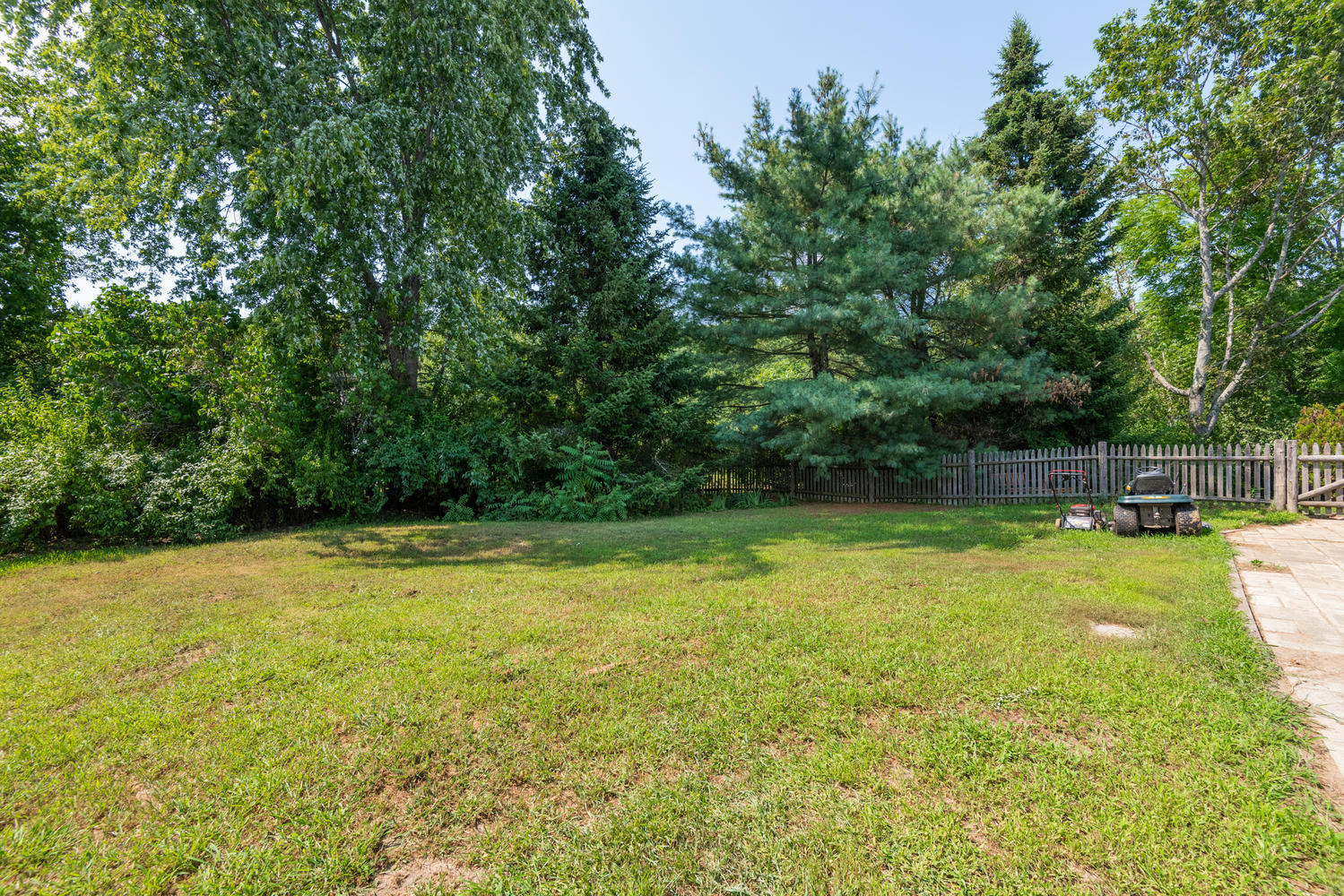 49 Mayall Road Gray, ME 04039 - Photo 24 of 35 49 Mayall Rd Gray ME 04039 USA-large-025