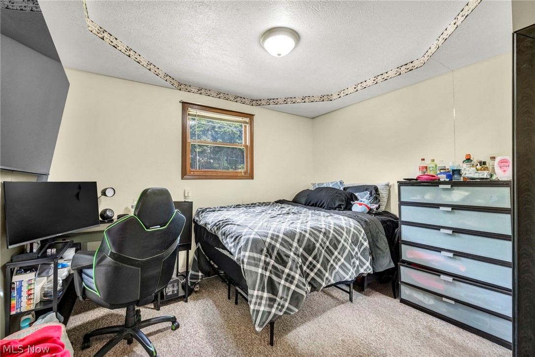 1202 Lawrence Road Northeast Canton, OH 44705 - Photo 6 of 16