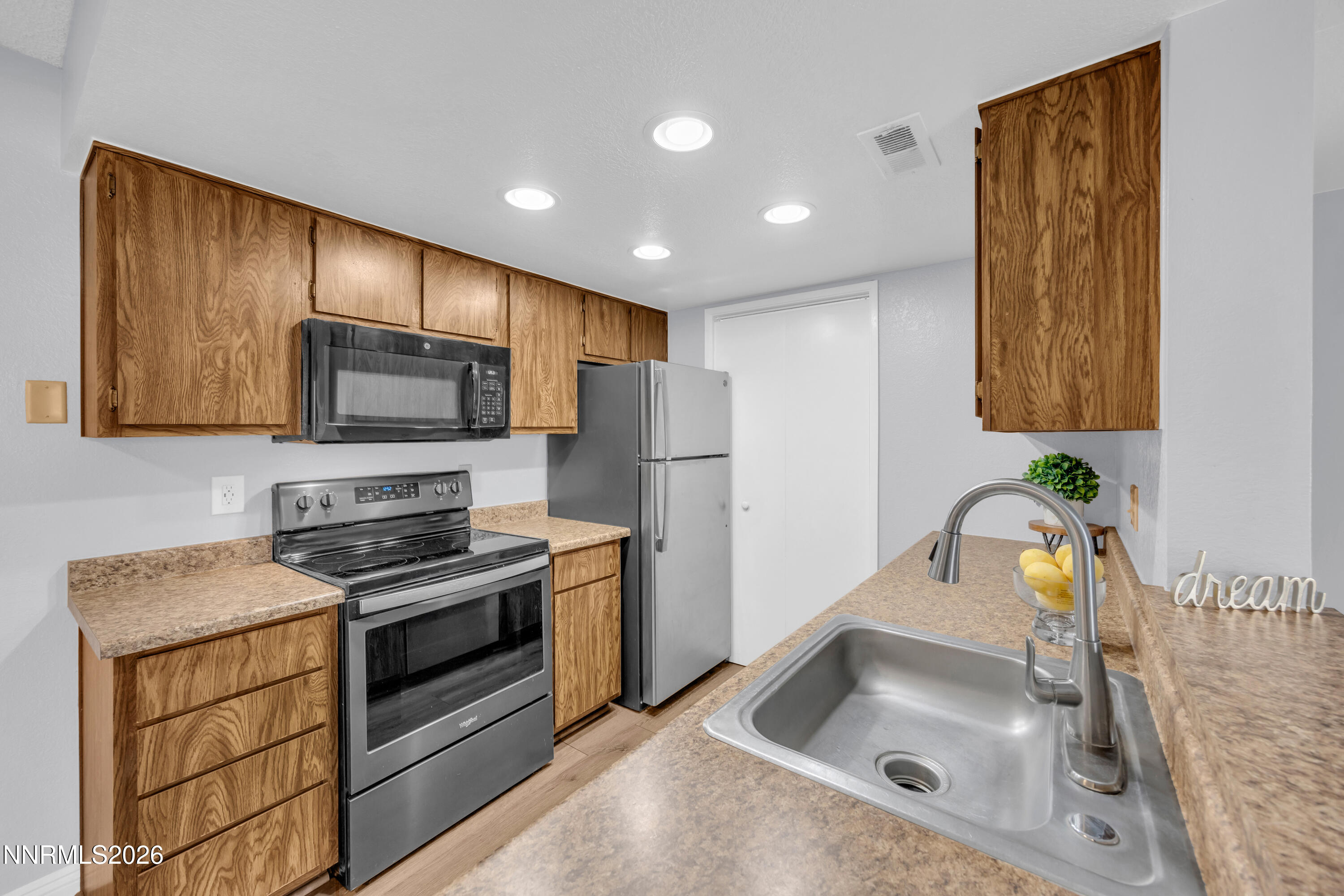 7680 Bluestone Drive, Unit T 366 Reno, NV 89511 - Photo 8 of 27 12_img_6448